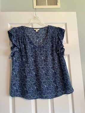 Style & Co. Navy Floral Ruffle Sleeve Top